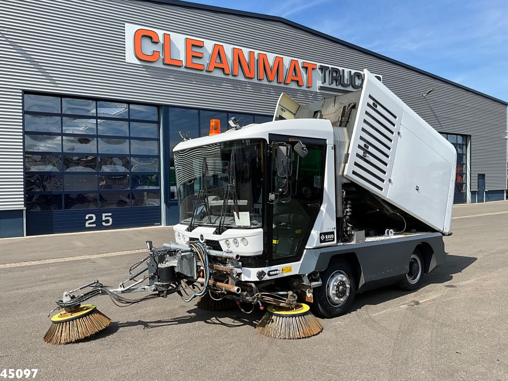 Ravo 540 Euro 6 with 3-rd brush