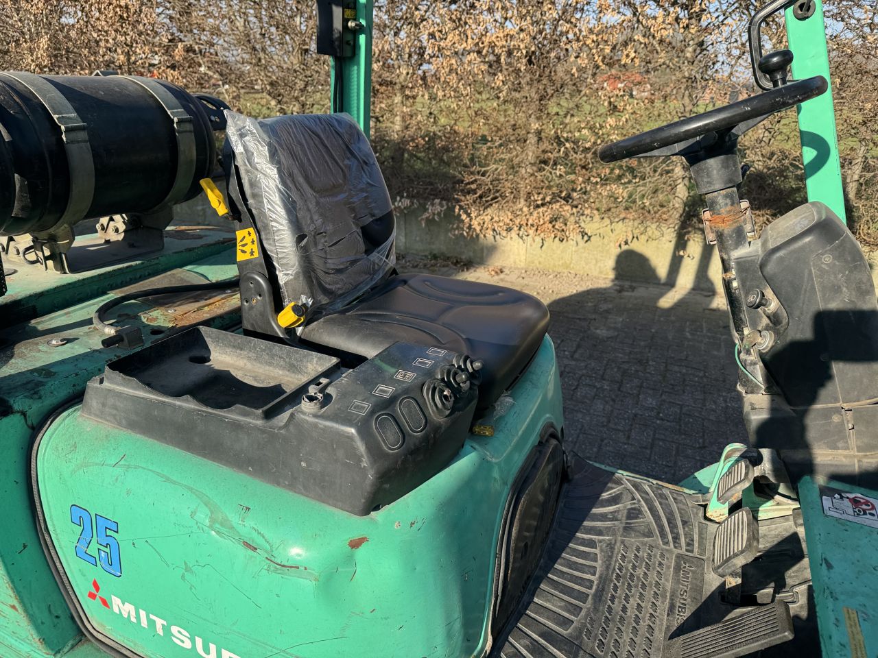 Mitsubishi FG25K gas heftruck