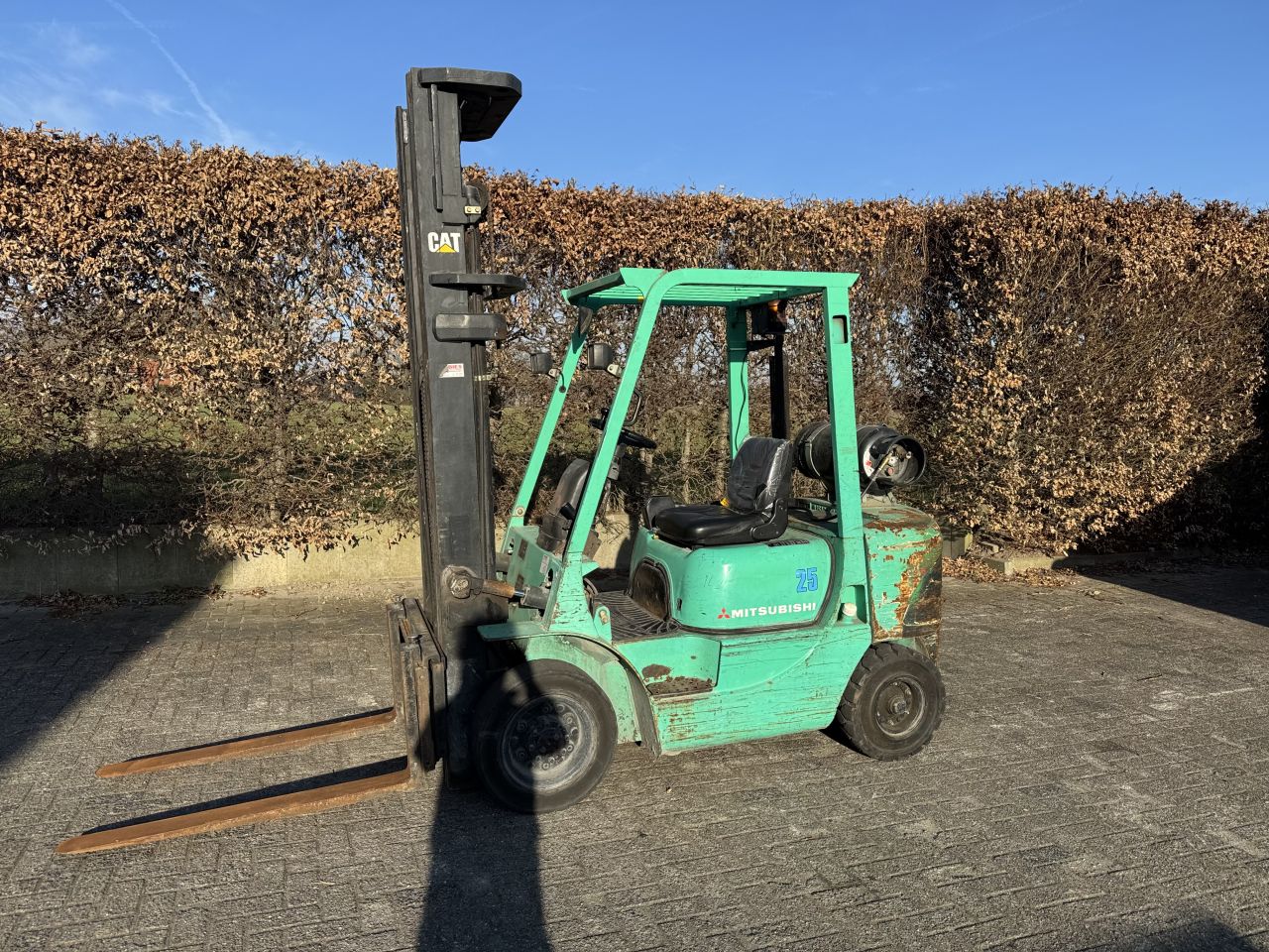 Mitsubishi FG25K gas heftruck
