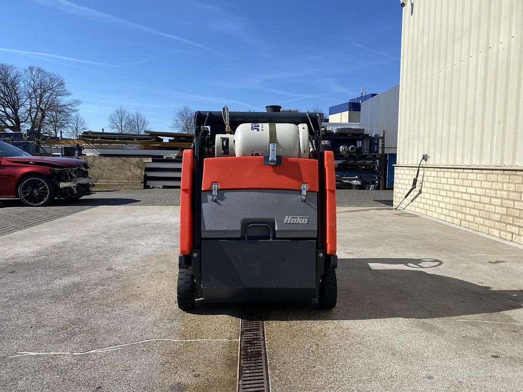 2015 Hako Sweepmaster P980 RH, Veegmachine