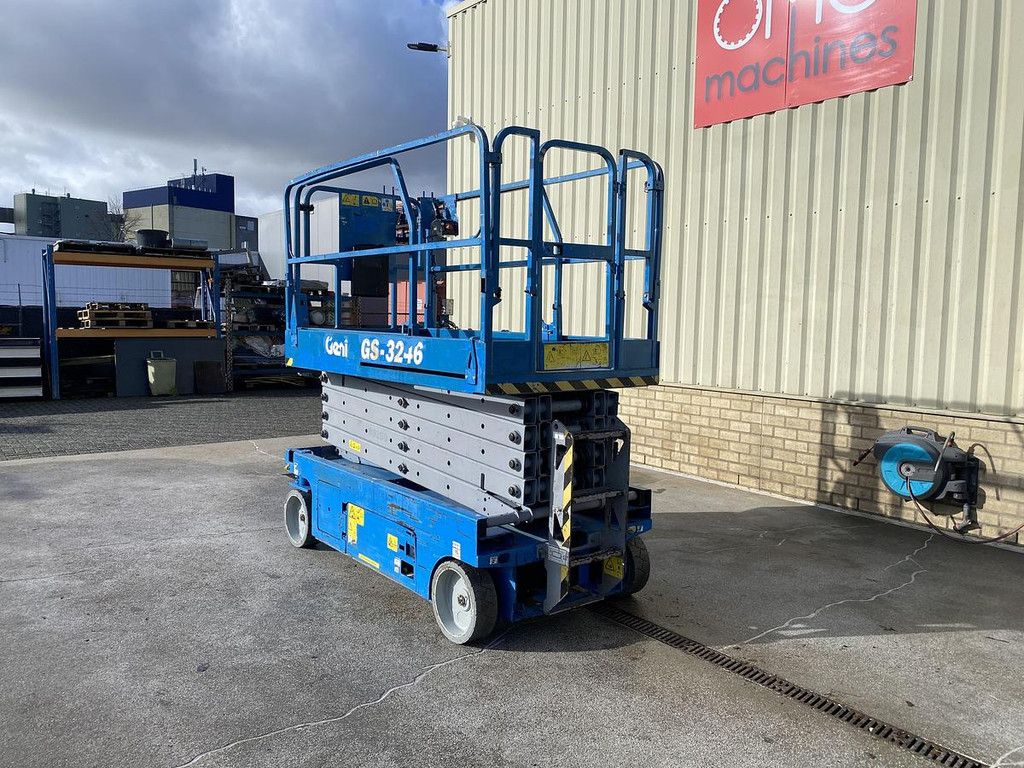 2010 Genie GS3246, Schaar hoogwerker, 12 meter