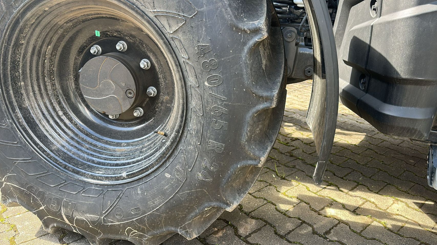 Valtra G125 Active met kruipbak