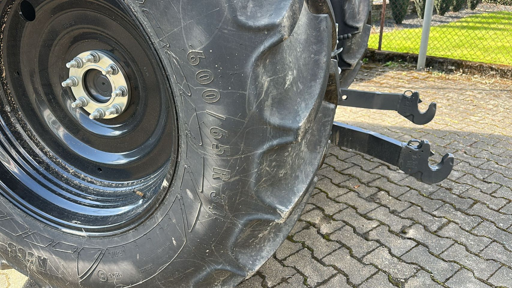 Valtra G125 Active met kruipbak