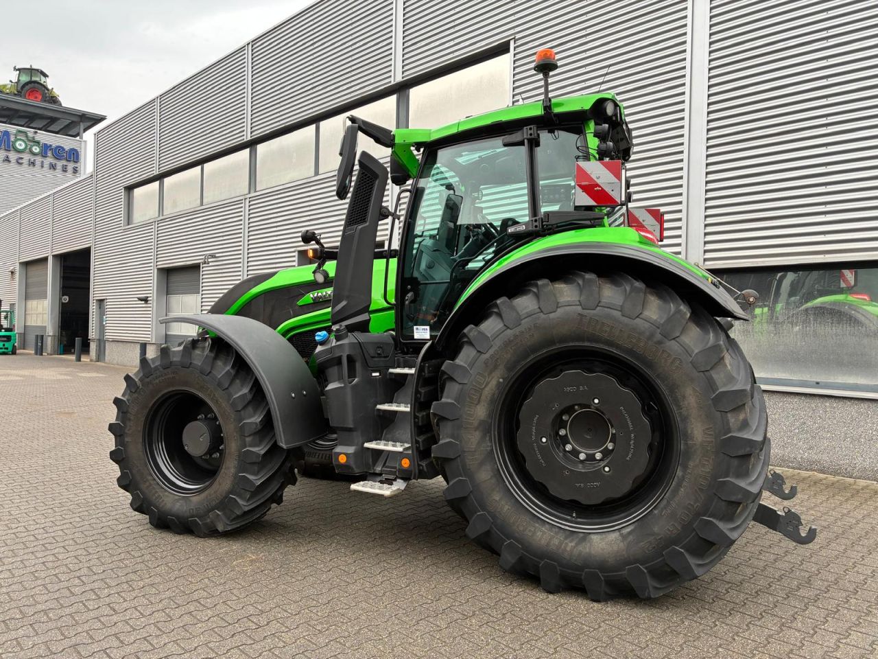 Demo Valtra Q 265 Twin-Trac tractor
