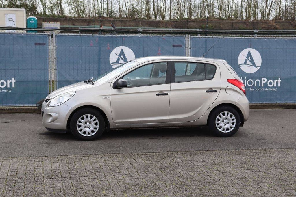 Hyundai i20 Petrol 78hp Passenger Car 2012 (Margin)