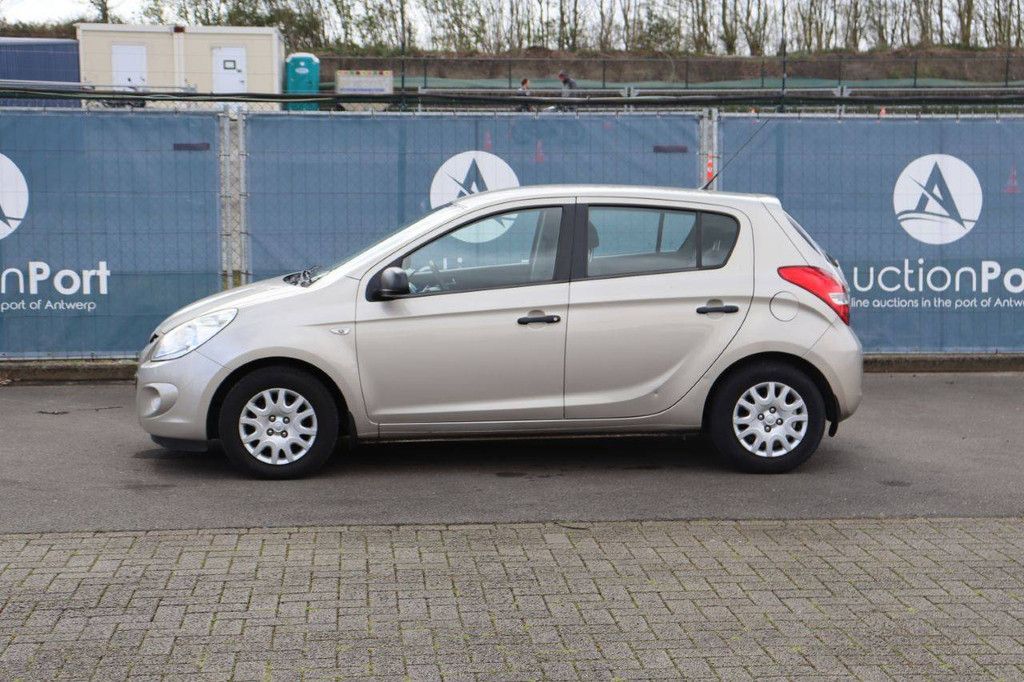 Hyundai i20 Petrol 78hp Passenger Car 2012 (Margin)
