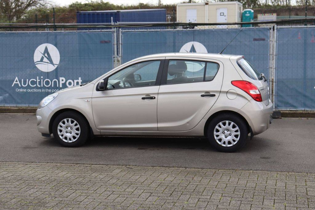 Hyundai i20 Petrol 78hp Passenger Car 2012 (Margin)