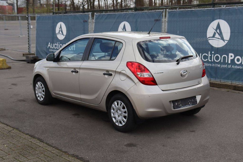 Hyundai i20 Petrol 78hp Passenger Car 2012 (Margin)