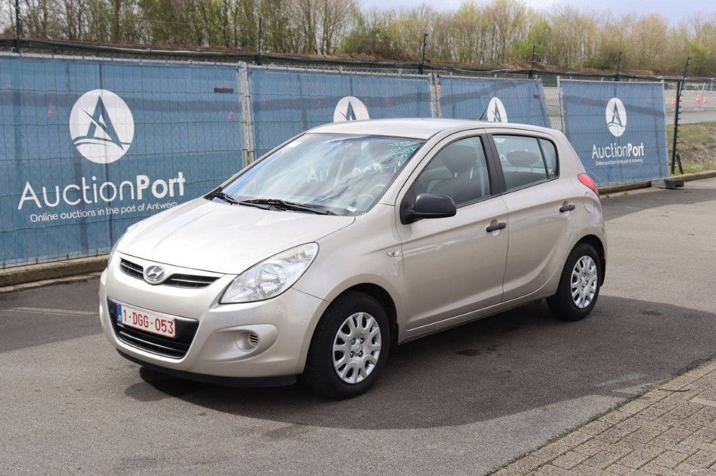 Hyundai i20 Petrol 78hp Passenger Car 2012 (Margin)