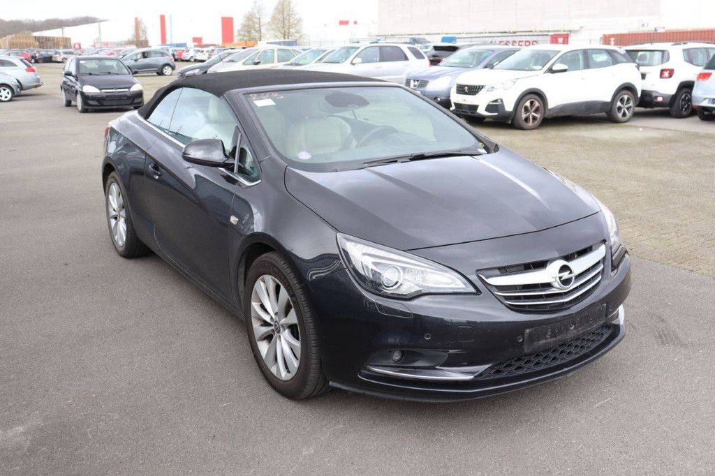 Convertible Opel Cascada Petrol 140hp 2016 (Margin)