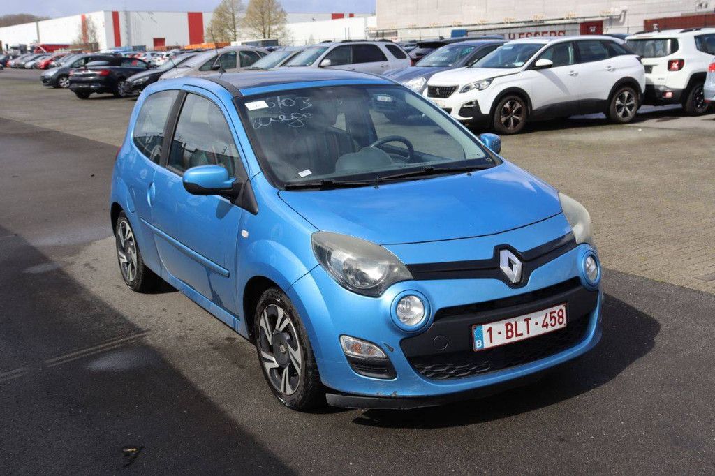 Passenger car Renault Twingo Petrol 75hp 2013 (Margin)