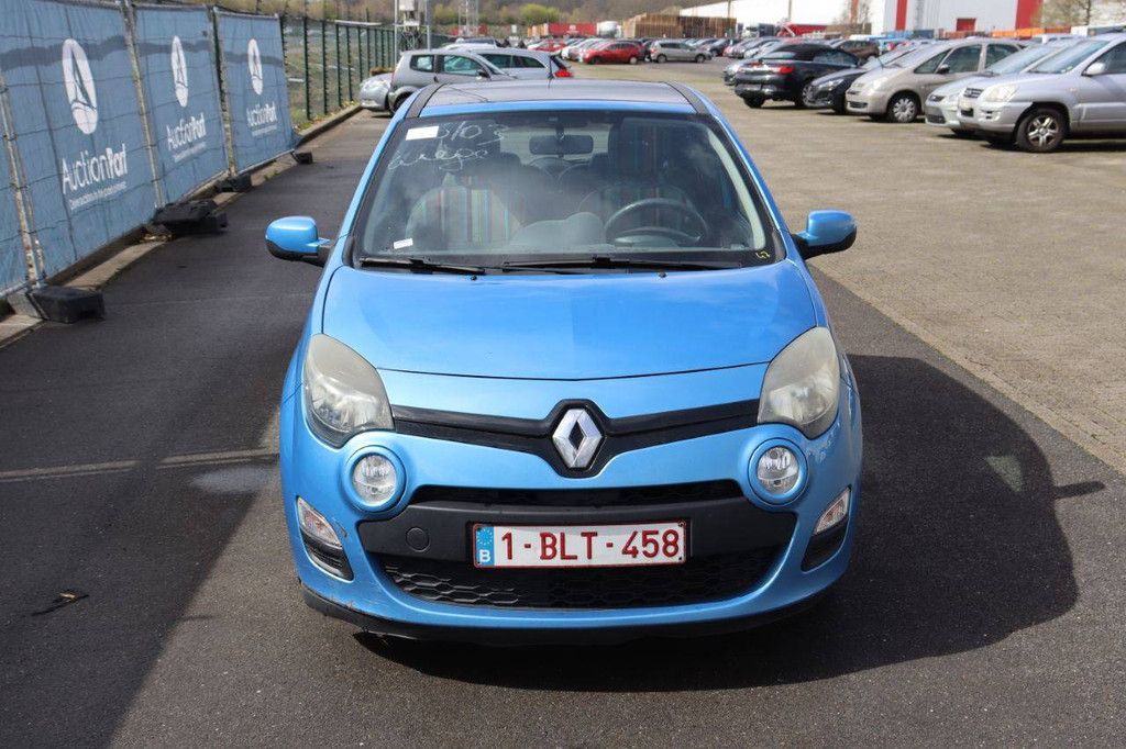 Passenger car Renault Twingo Petrol 75hp 2013 (Margin)