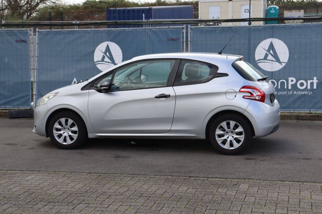 Pkw Peugeot 208 Benzin 82 PS 2015 (Margin)