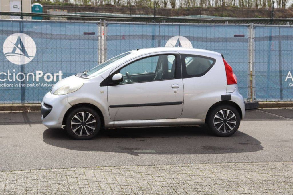 Passenger car Peugeot 107 Petrol 68hp 2005 (Margin)