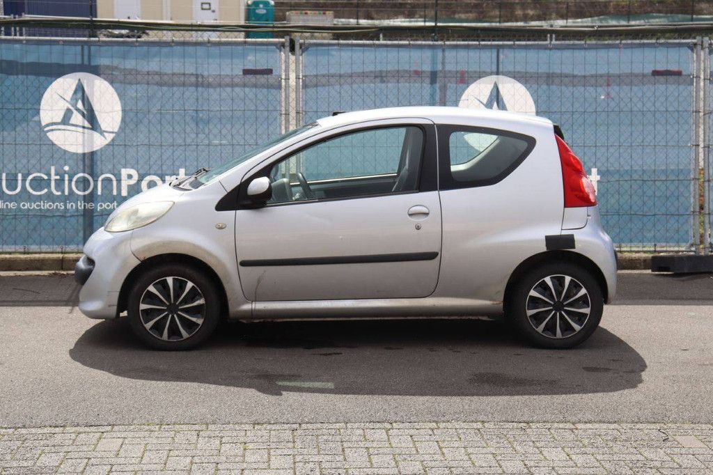Passenger car Peugeot 107 Petrol 68hp 2005 (Margin)