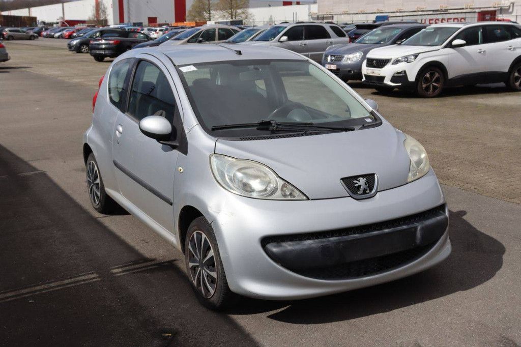Passenger car Peugeot 107 Petrol 68hp 2005 (Margin)