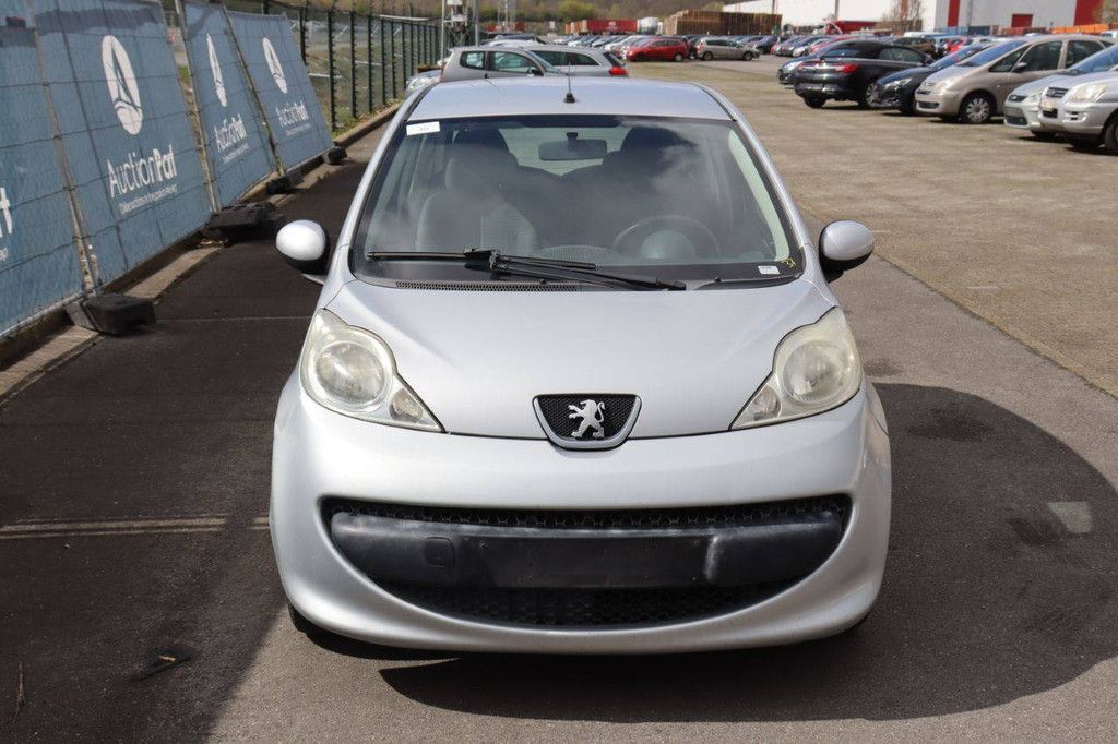Passenger car Peugeot 107 Petrol 68hp 2005 (Margin)