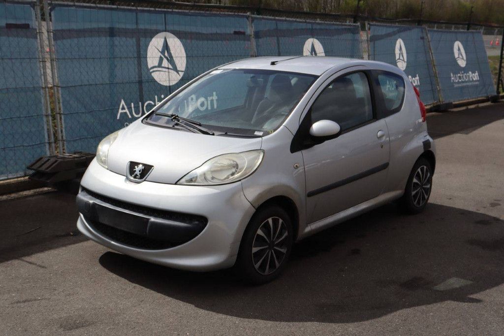 Passenger car Peugeot 107 Petrol 68hp 2005 (Margin)