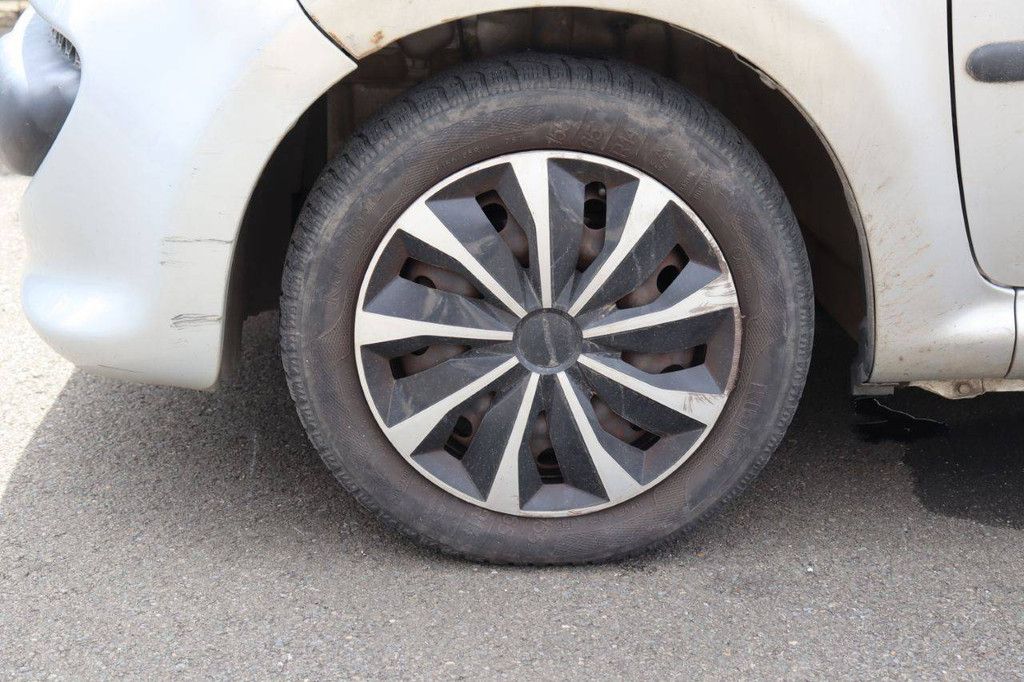 Passenger car Peugeot 107 Petrol 68hp 2005 (Margin)