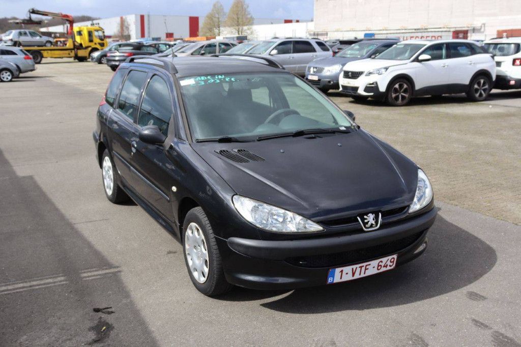 Pkw Peugeot 206 Benzin 75 PS 2005 (Margin)