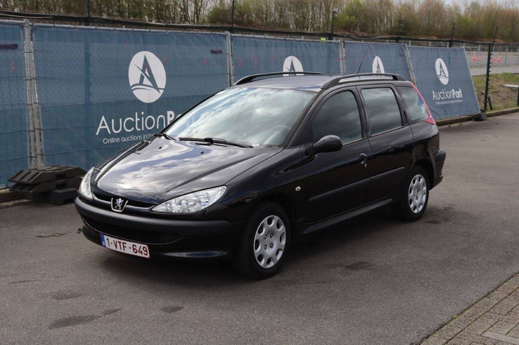 Pkw Peugeot 206 Benzin 75 PS 2005 (Margin)