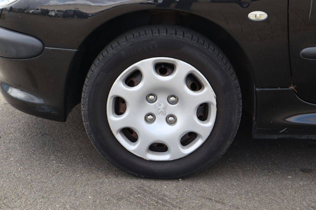 Pkw Peugeot 206 Benzin 75 PS 2005 (Margin)