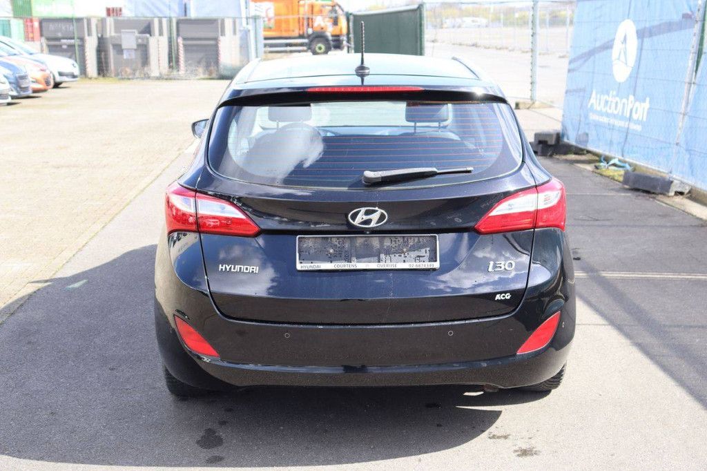 Passenger car Hyundai i30 Diesel 110hp 2013 (Margin)