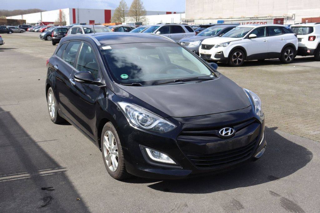 Passenger car Hyundai i30 Diesel 110hp 2013 (Margin)