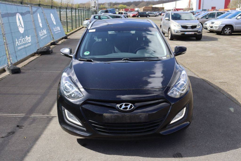 Passenger car Hyundai i30 Diesel 110hp 2013 (Margin)
