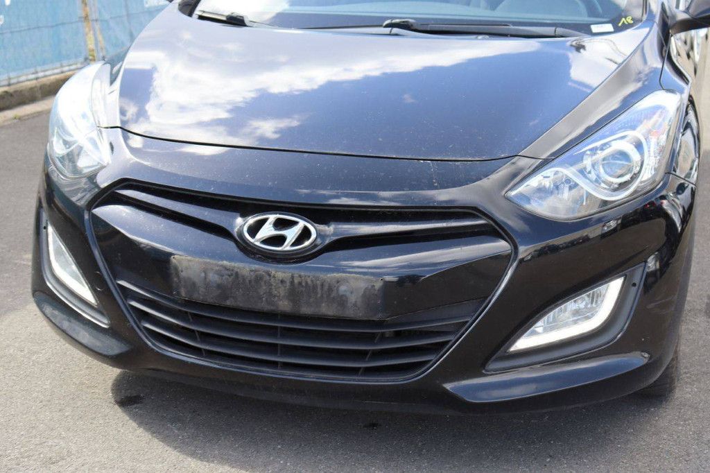Passenger car Hyundai i30 Diesel 110hp 2013 (Margin)