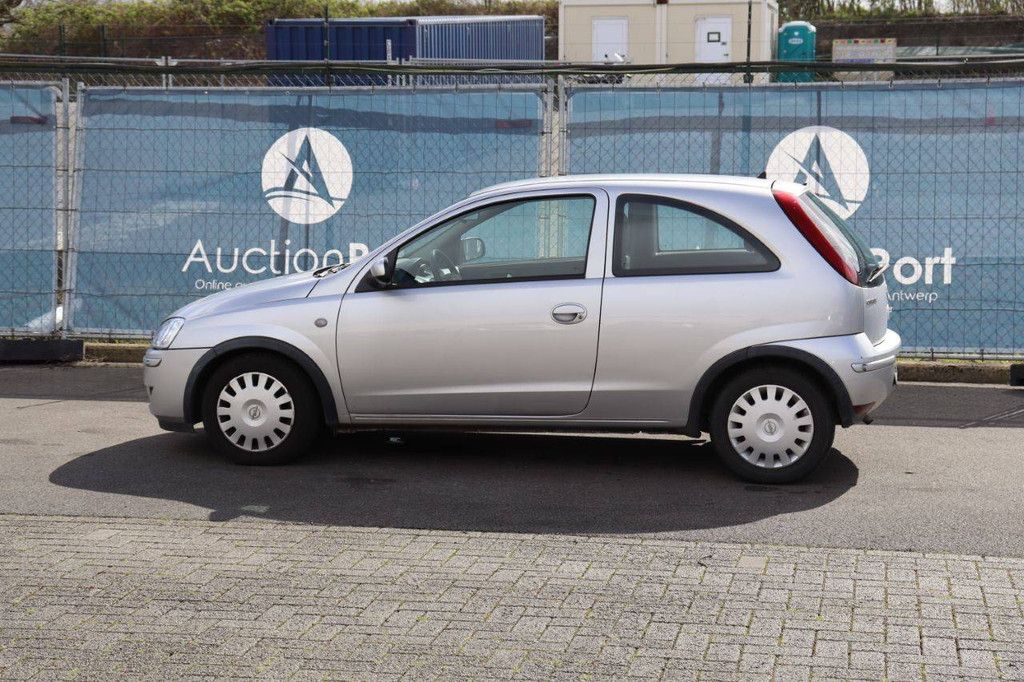 Passenger car Opel Corsa Petrol 60hp 2004 (Margin)