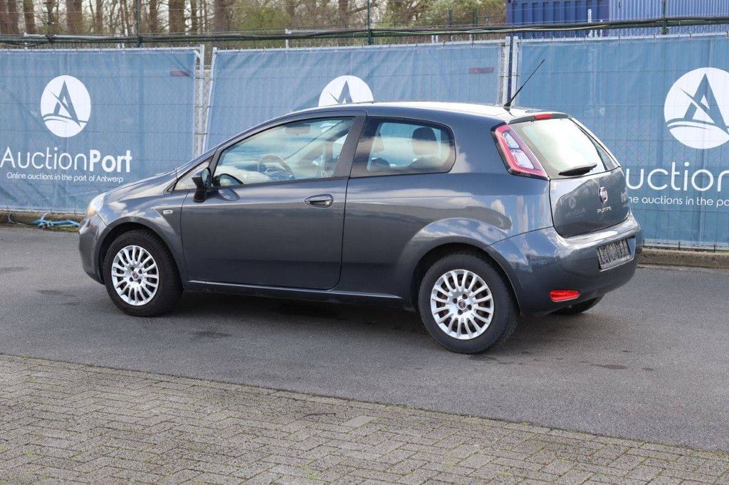 Passenger car Fiat Punto Petrol 69hp 2013 (Margin)