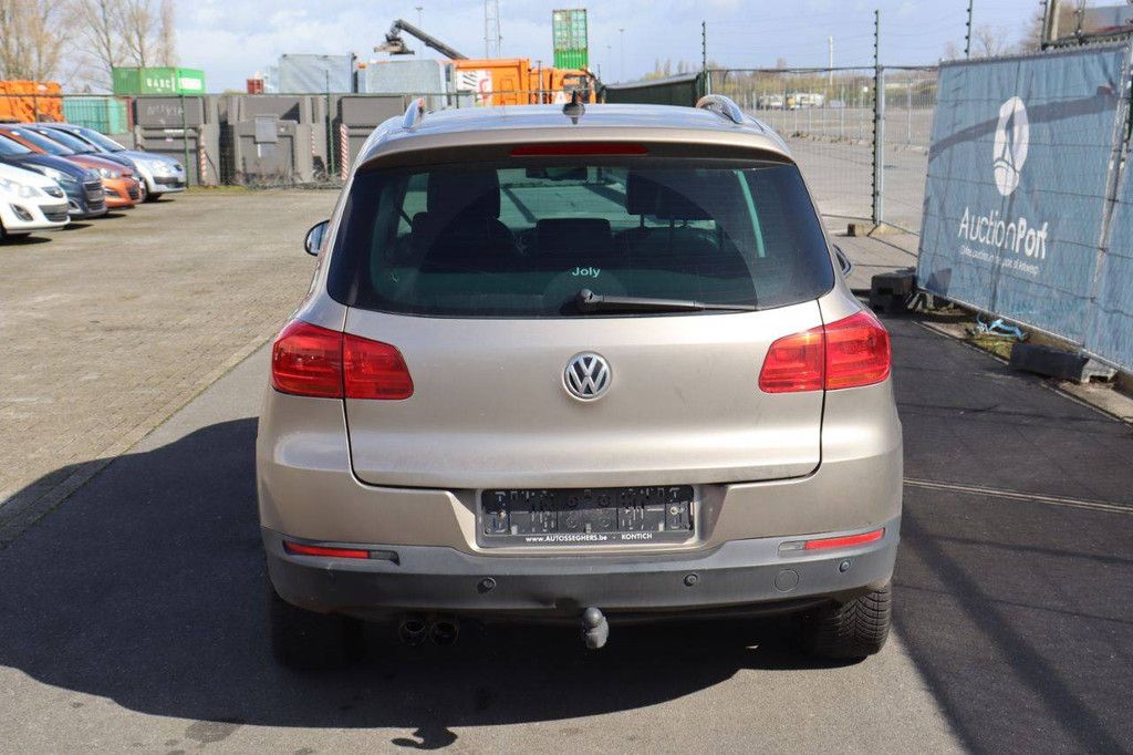 SUV Volkswagen Tiguan Diesel 140hp 2012 (Margin)