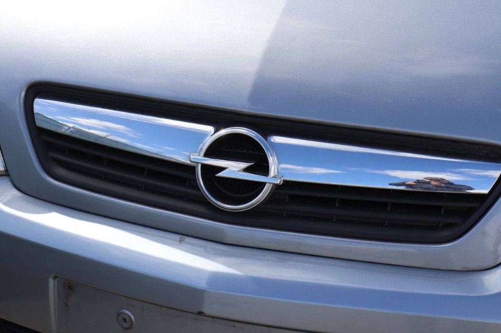 Passenger car Opel Meriva Petrol 75hp 2009 (Margin)