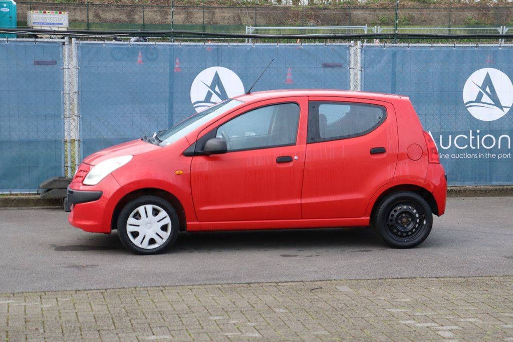 Pkw Nissan Pixo Benzin 68 PS 2010 (Margin)