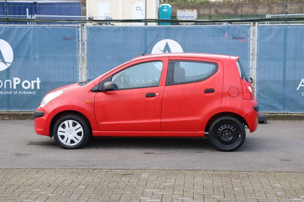 Pkw Nissan Pixo Benzin 68 PS 2010 (Margin)