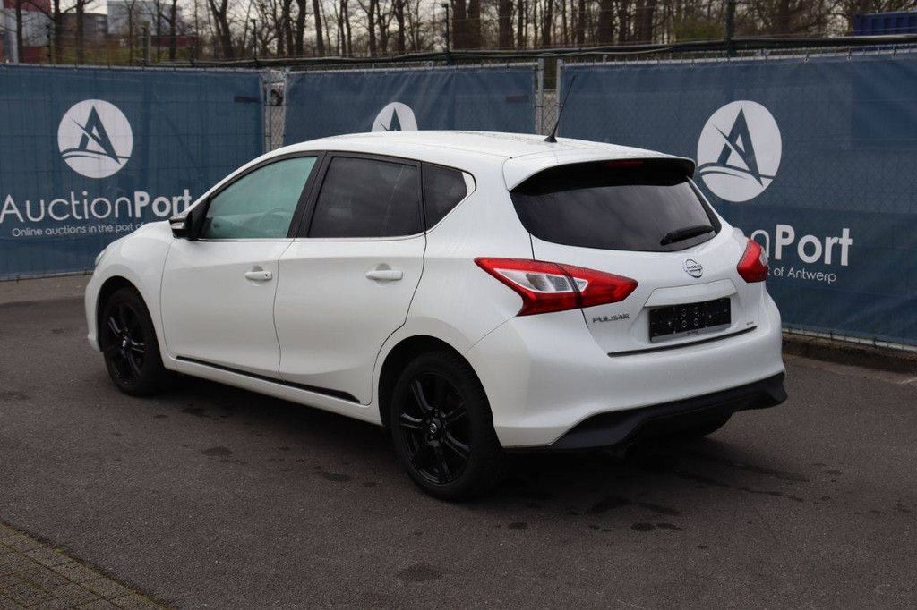 Pkw Nissan Pulsar Benzin 115 PS 2015 (Marge)