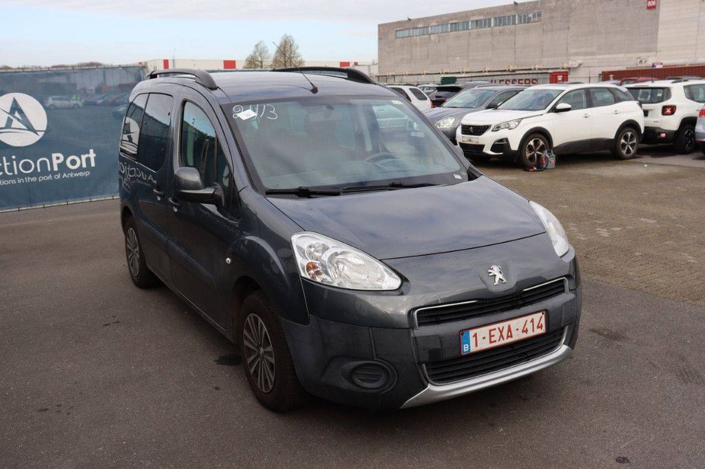 Passenger car Peugeot Partner Petrol 98hp 2013 (Margin)