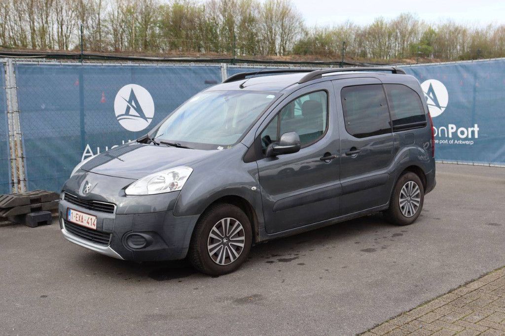 Passenger car Peugeot Partner Petrol 98hp 2013 (Margin)