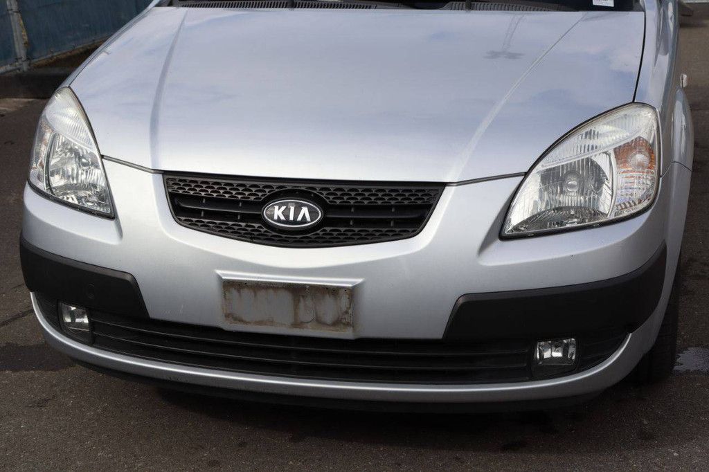 Pkw Kia Rio Benzin 97 PS 2006 (Margin)