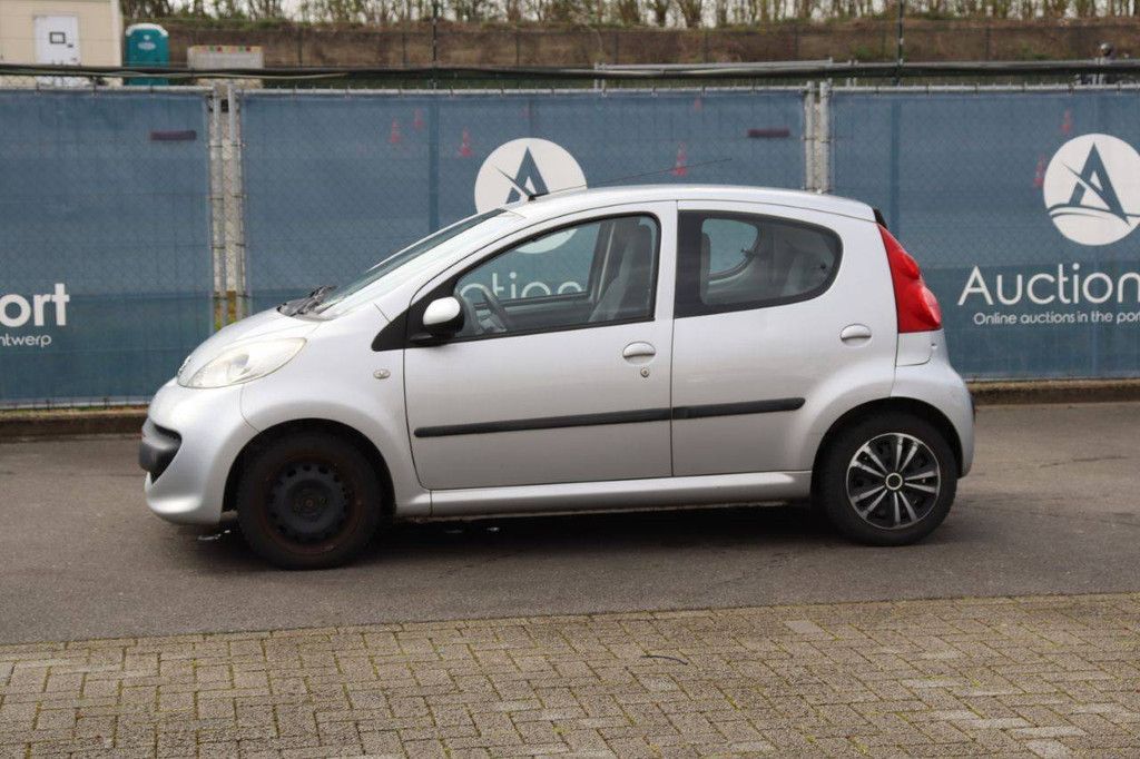 Passenger car Peugeot 107 Petrol 68hp 2008 (Margin)