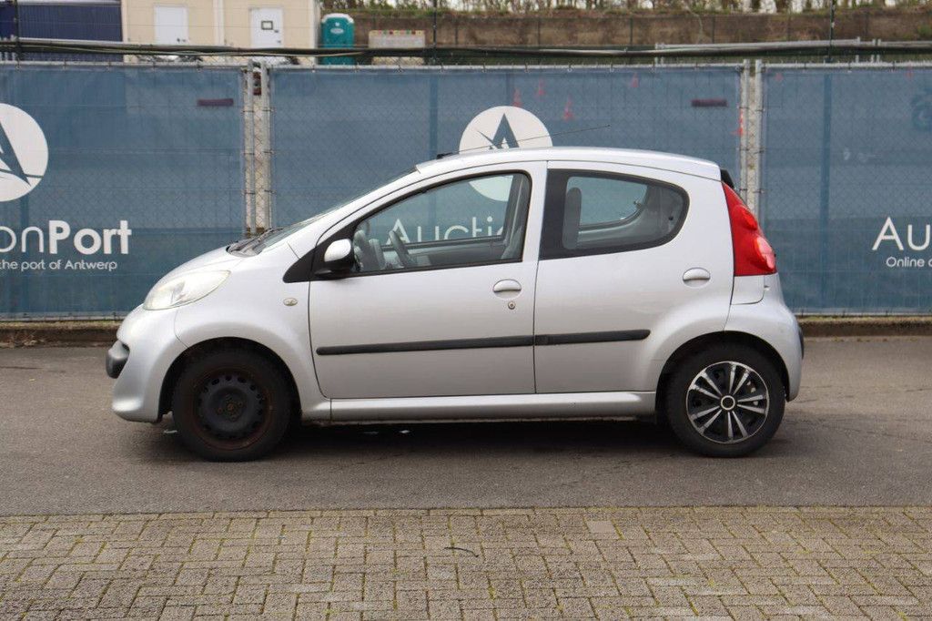 Passenger car Peugeot 107 Petrol 68hp 2008 (Margin)