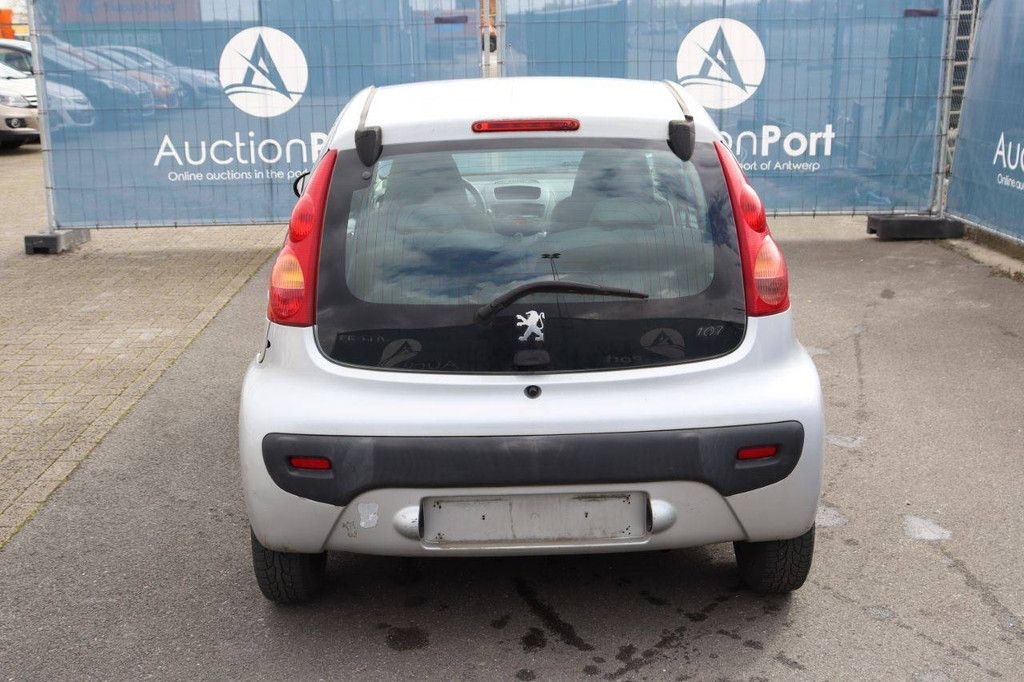 Passenger car Peugeot 107 Petrol 68hp 2008 (Margin)