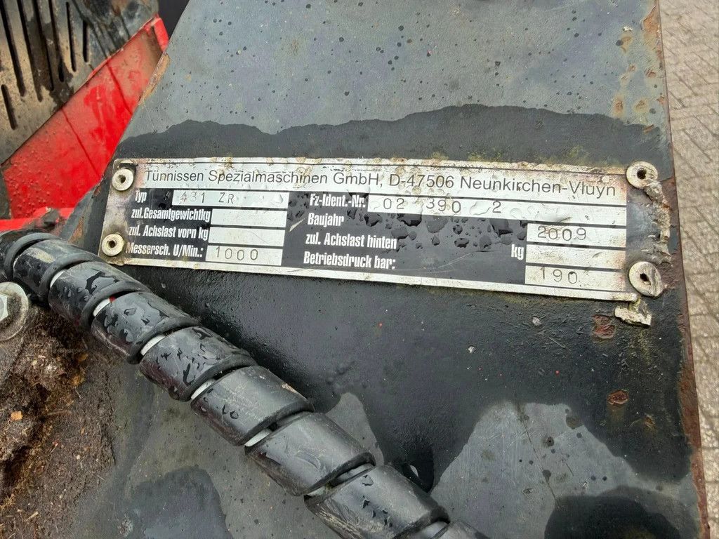 Tunissen Takkenversnipperaar op Front Hef