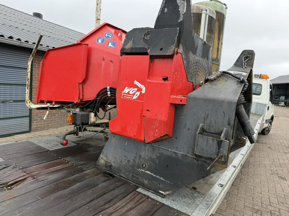 Tunissen Takkenversnipperaar op Front Hef