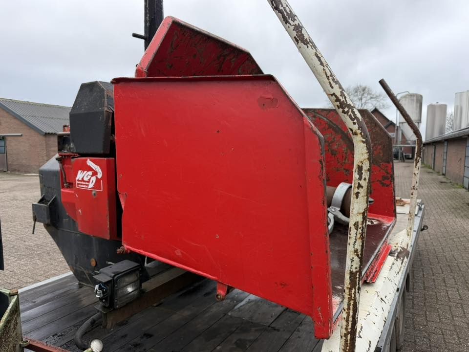 Tunissen Takkenversnipperaar op Front Hef