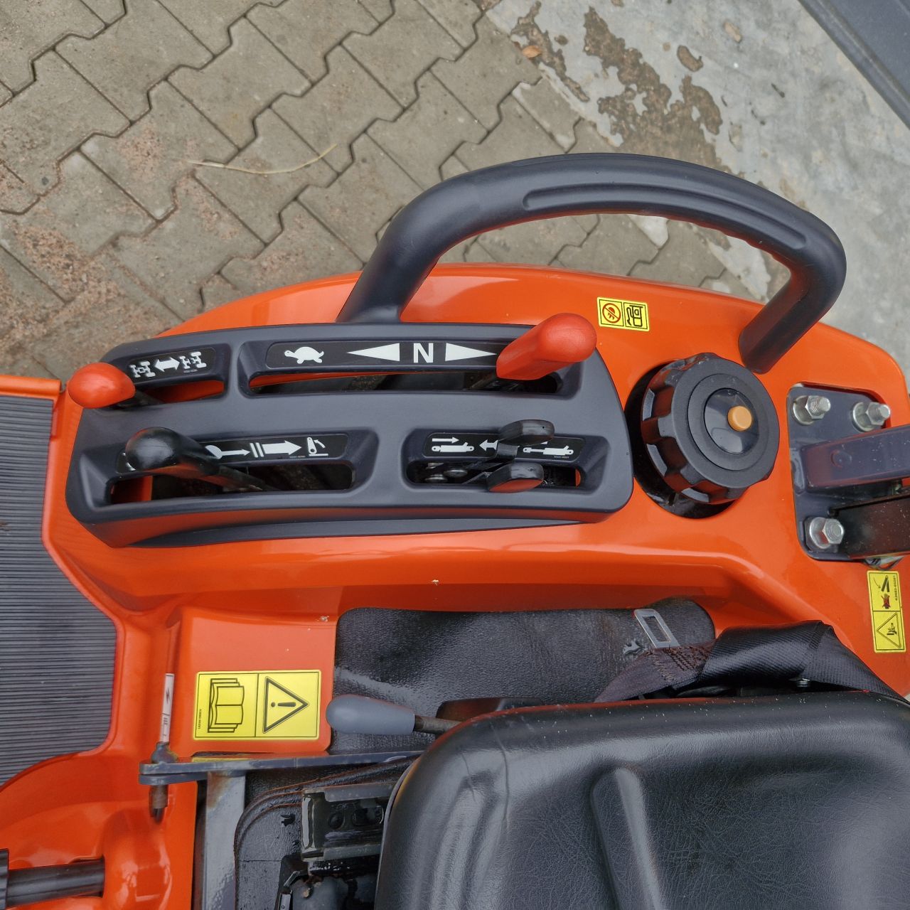 Kubota bx2350