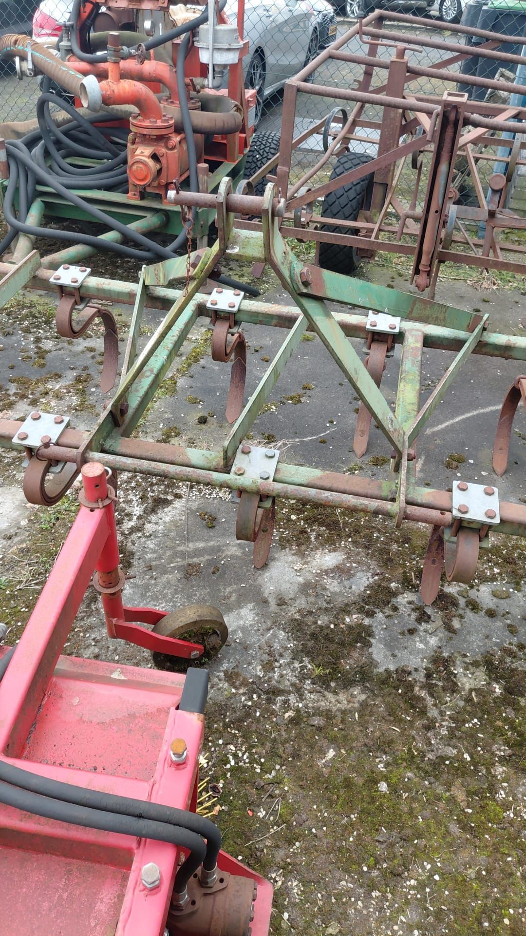 Triltand cultivator
