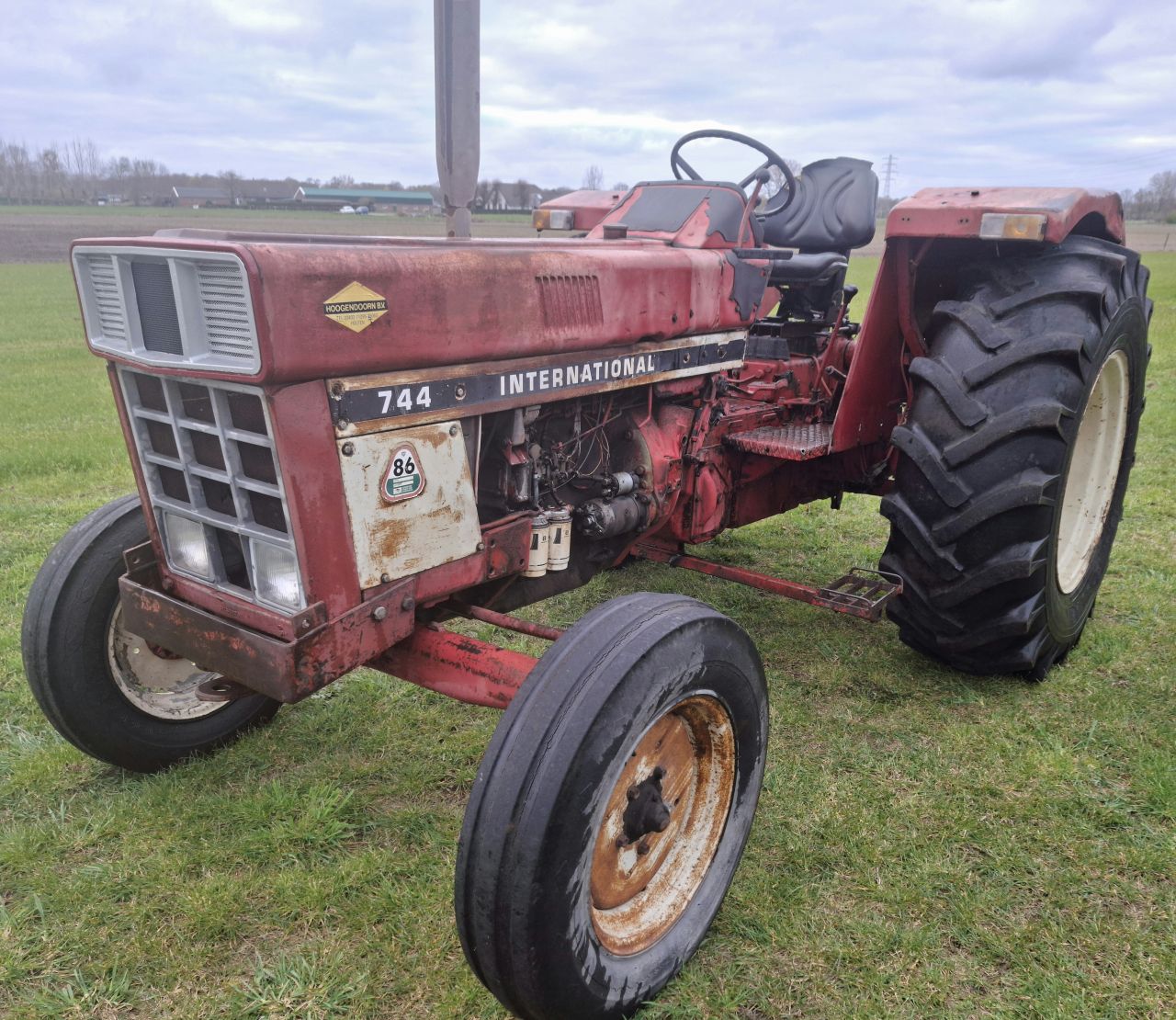 International 744