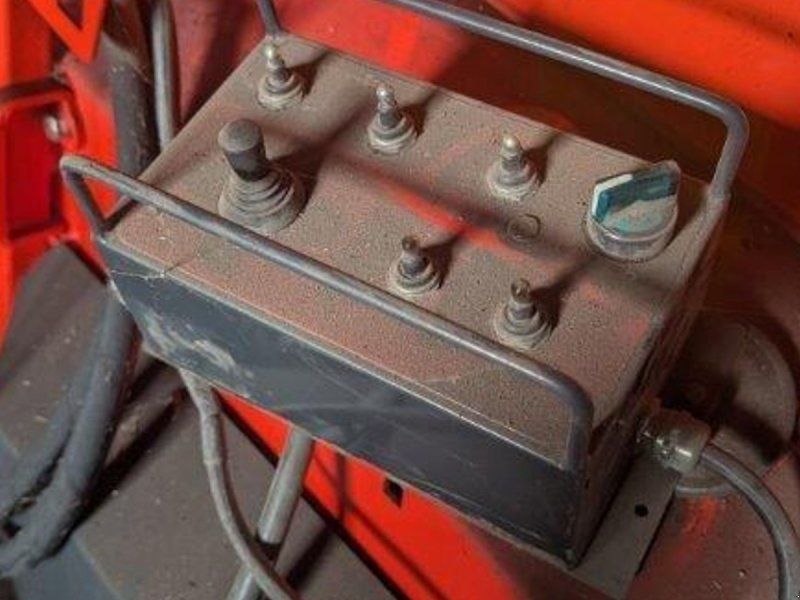 Kuhn Primor 2060 M m/drejetud lift ophængt strømaskine